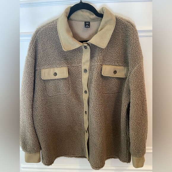 Sherpa Jacket - Picture 1 of 4